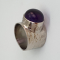 Platinum caboochon amethyst 